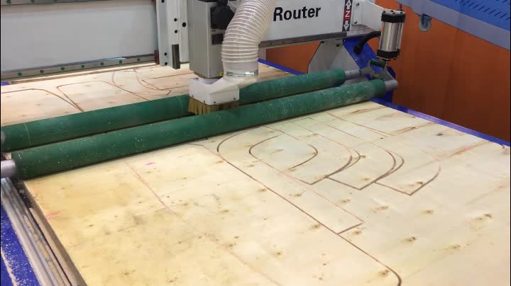 沙发木工雕刻机沙发木材开料机九厘板夹板开料机