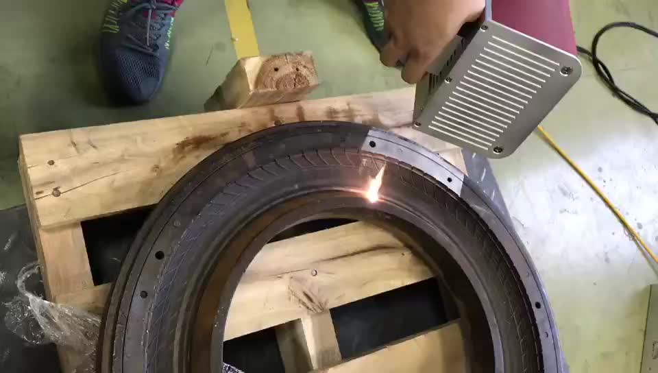 激光清洗汽车轮胎模具除锈除漆去氧化皮