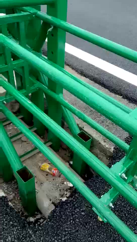 预应力活动护栏