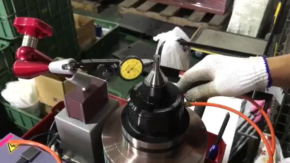 高精密气动夹头